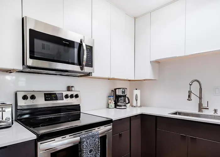 The Claremont #1 Apartment